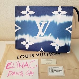 SOLD🚫 🌈LV ESCALE TOILETRY 2020🌈